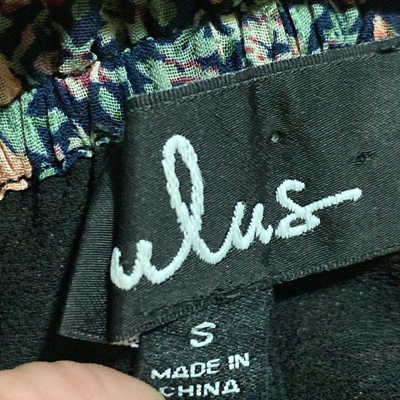 Lulu's Women's Small Neva Navy Floral Off Shoulder High Slit Dress - Picture 10 of 10